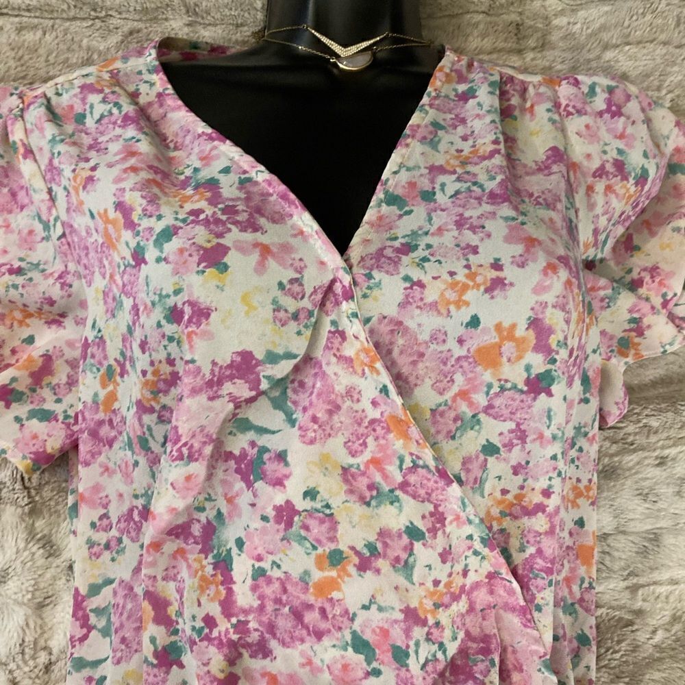 : : ALL IN FAVOR Short Sleeve Floral Faux Wrap Blouse Bodysuit : : - Picture 3 of 14